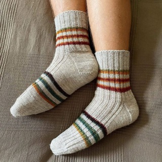 Вяжем носки, шапки, варежки