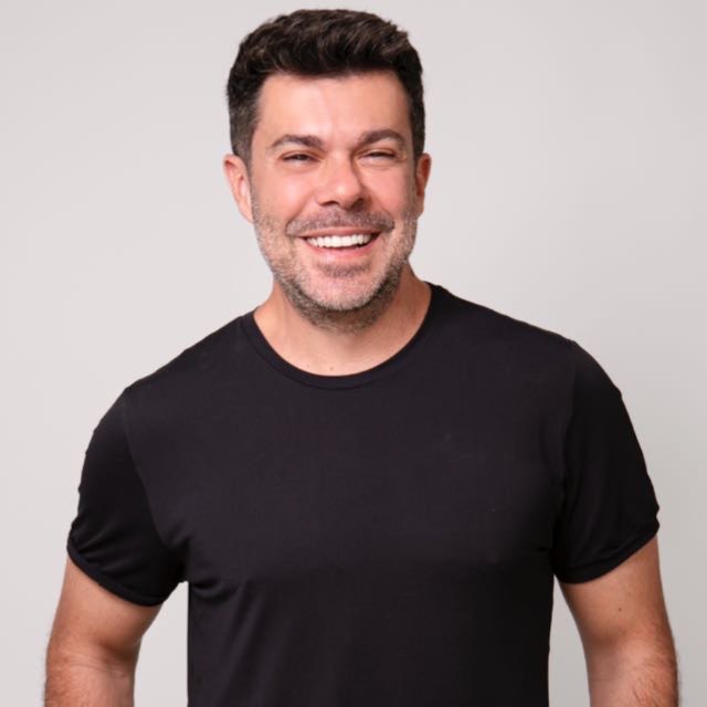 Rodrigo Cohen (o único oficial)
