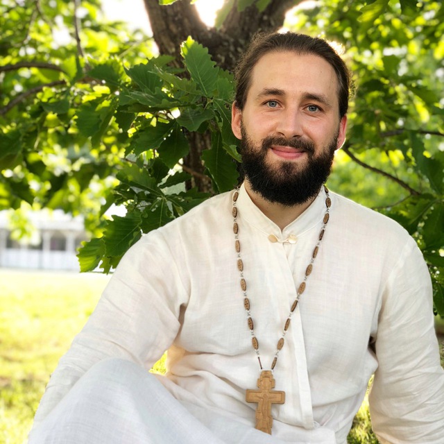 священник Андрей Долгополов